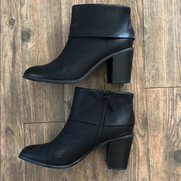 Shoes - Black leather ankle booties size 10